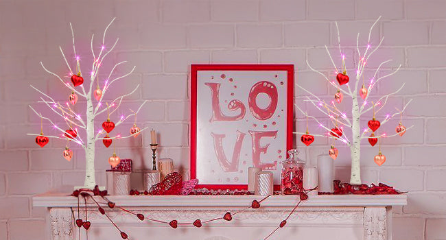 2er Set Birkenbäume mit herzförmigen Ornamenten, beleuchteter künstlicher Baum mit 24 Pink & Rot LEDs